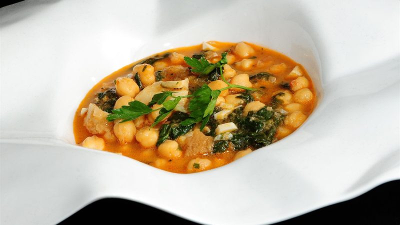 1104 CocinaVascaII PotajeGarbanzosBacalao Merca2.es