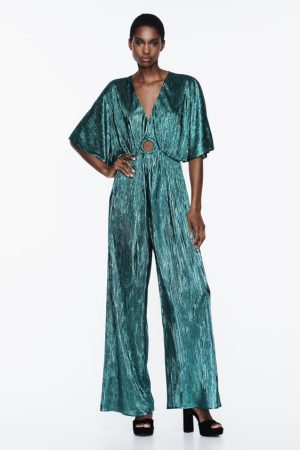 Rocío Osorno ya tiene el mono de fiesta de Zara con el que va a triunfar estas Navidades 1 Merca2.es 9349685402 1 1 1 Merca2.es