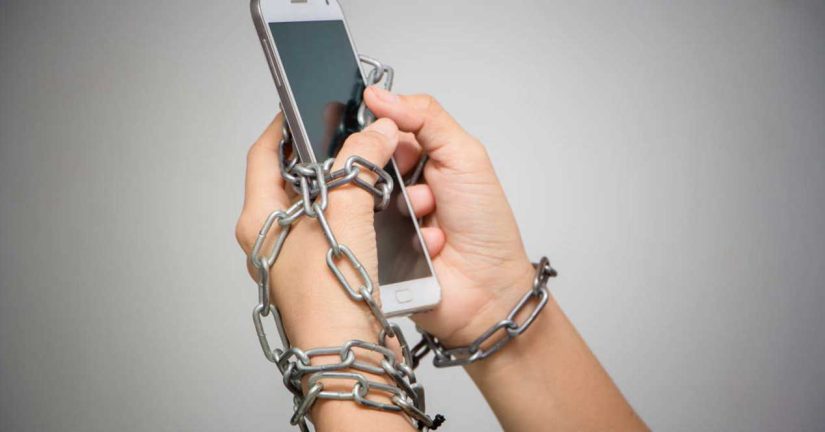 Adiccion al movil Merca2.es