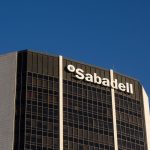 Los accionistas de Sabadell que acepten ahora la oferta de BBVA podrían perder la oportunidad de acudir a la segunda OPA