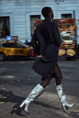 Bota tacón metalizada