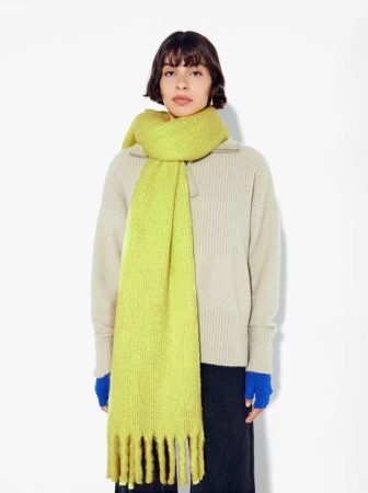 Bufanda con flecos