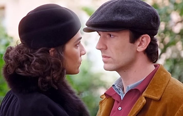 Carla le hace una advertencia a Manuel