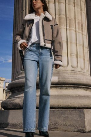 Descubre la elegancia y comodidad con los Jeans Z1975 Bootcut de Tiro Alto de Zara