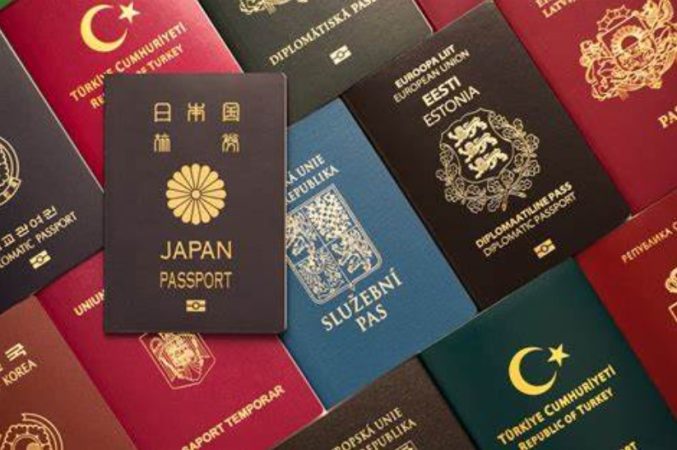 En el segundo lugar están los pasaportes de Singapur