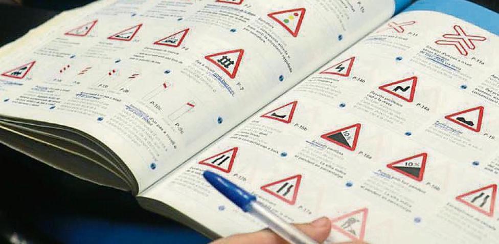 Ojo con esto de la DGT: tiene novedades importantes en el examen teórico del carnet de conducir