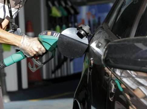 Esto-es-lo-que-debes-hacer-para-no-destrozar-tu-coche-si-te-has-equivocado-de-combustible-al-repostar-7