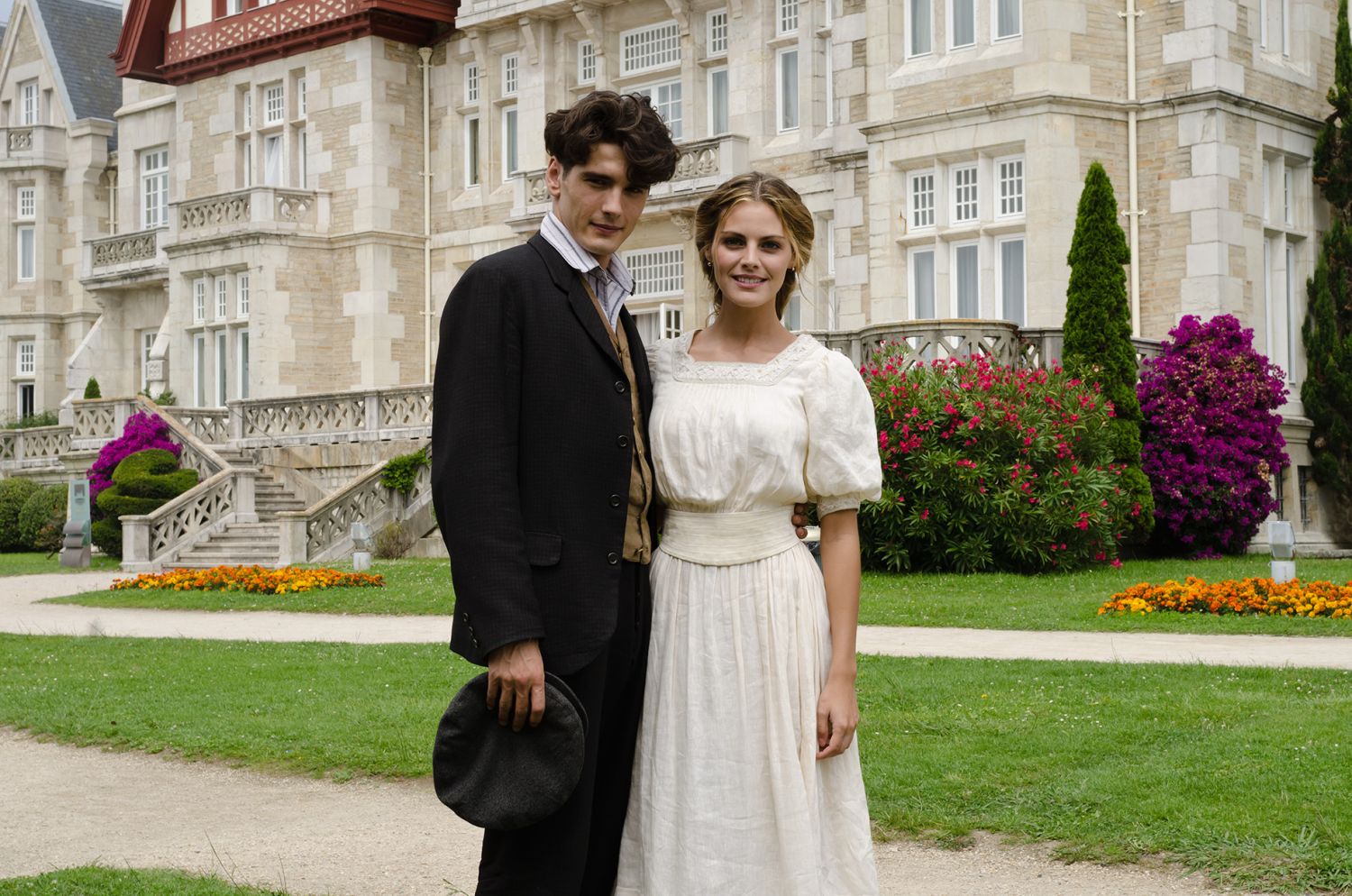 Gran Hotel: Misterios profundos y amores imposibles en un escenario de ensueño 2 Merca2.es Conclusión