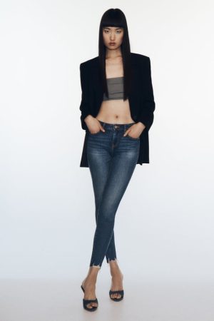 Zara sigue apostando por los pantalones pitillo que adelgazan una talla para esta temporada 21 Merca2.es Jeans Z1975 Skinny Tiro Medio