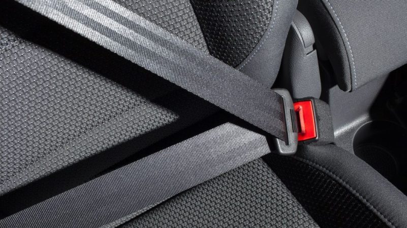 La DGT recomienda abrochar siempre los cinturones de atras del coche por este importante motivo 11 Merca2.es