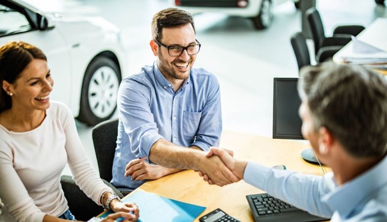 La OCU te explica cómo puedes ahorrar hasta un 33% para comprar tu nuevo coche 1 Merca2.es La elección de un nuevo coche con la ayuda de la OCU