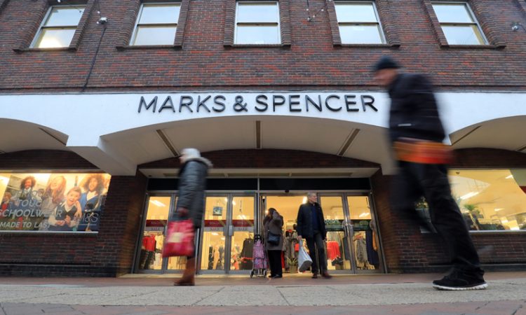 ¿Qué es lo que Marks & Spencer hicieron para que España se sienta ofendida?