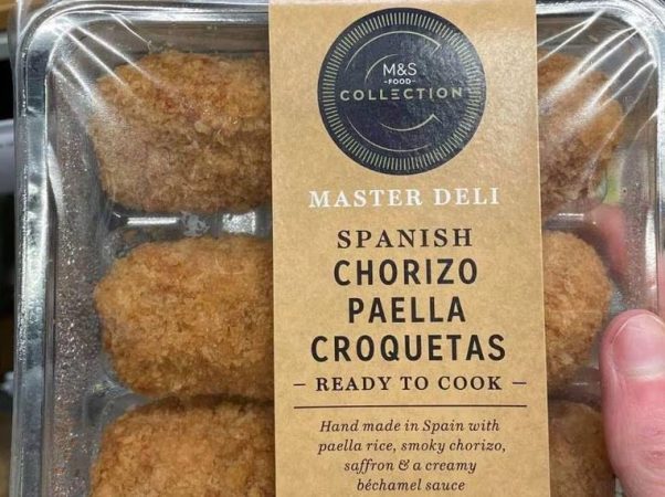 La polémica por el producto de venta en Marks & Spencer continua