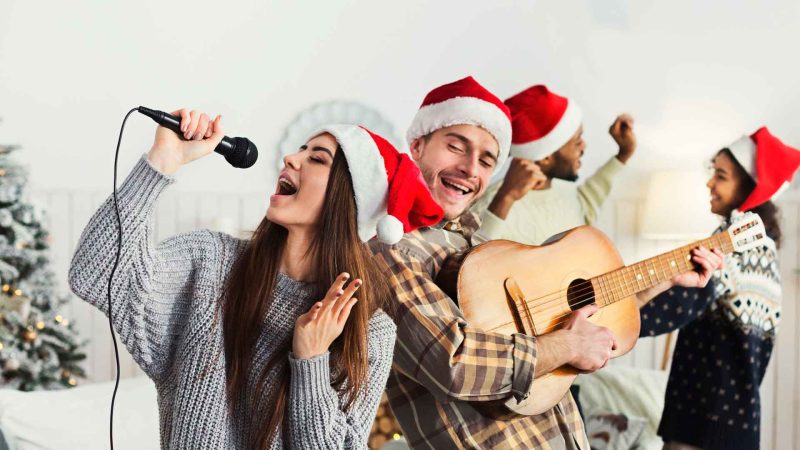 Los 20 mejores villancicos para cantar con la familia en Nochebuena 1 Merca2.es Navidad canciones Merca2.es