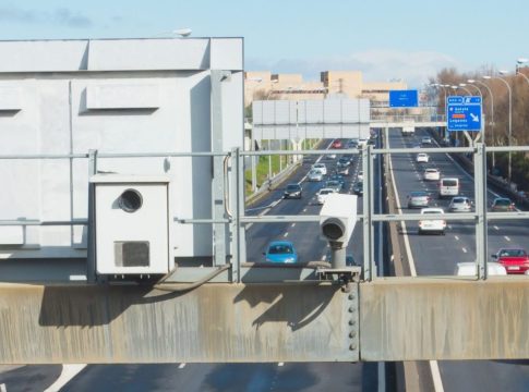 Podrás recurrir las multas por exceso de velocidad en estos casos, según la DGT 1 Podrás recurrir las multas por exceso de velocidad en estos casos, según la DGT