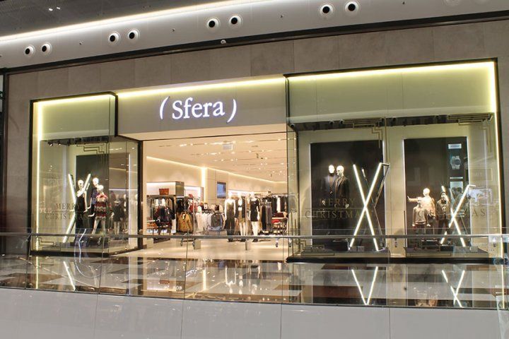 Sfera tiene esta colección de 10 vestidos muy favorecedores para mujeres elegantes