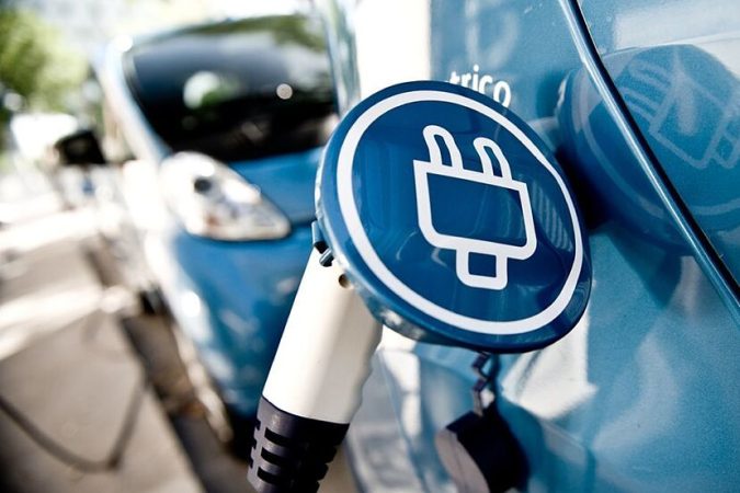 Si estas pensando en comprar un coche hibrido o electrico este informe de la OCU te explica el precio de sus seguros 4 Merca2.es
