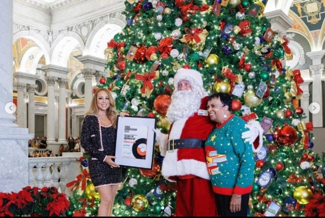 Estos son los mercadillos de Navidad en los que más vas a ver disfrutar a tus hijos 29 Merca2.es Te contamos lo que gana Mariah Carey cada Navidad con All I Want for Christmas Is You 2 Merca2.es