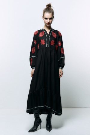 Sfera tiene esta colección de 10 vestidos muy favorecedores para mujeres elegantes 29 Merca2.es Vestido bordados