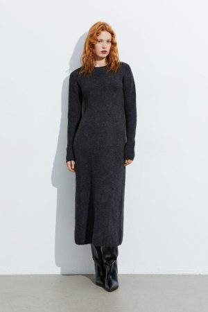 H&M tiene el vestido rojo elegante de punto que ya tiene hasta la mismísima Ana Obregón 93 Merca2 Vestido en punto de canalé