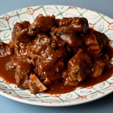 Los mejores trucos para cocinar los estofados más sabrosos 2 Merca2.es estofado de ternera con setas 75027 600 square Merca2.es