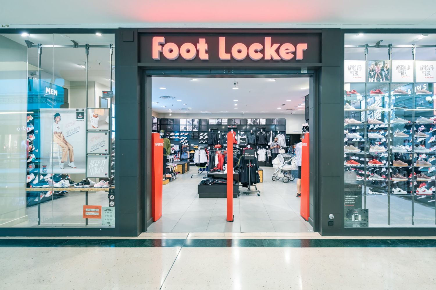 Los beneficios de Foot Locker tienen la clave para la expansión de tiendas 2025-2026
