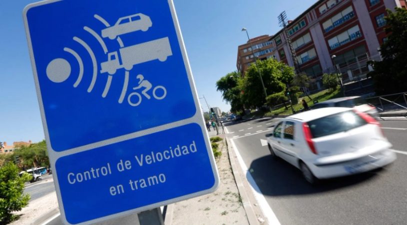 Lo más probable es que hayas caído: estos son los radares de la DGT que más multas pusieron el año pasado 56 Merca2.es Concentración extrema de sanciones