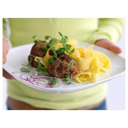 Ikea tiene la vajilla perfecta para las comidas navideñas, 18 piezas elegantes por menos de 50 euros 1 Merca2.es vardera vajilla 18 piezas blanco 0186150 pe172843 s5 Merca2.es