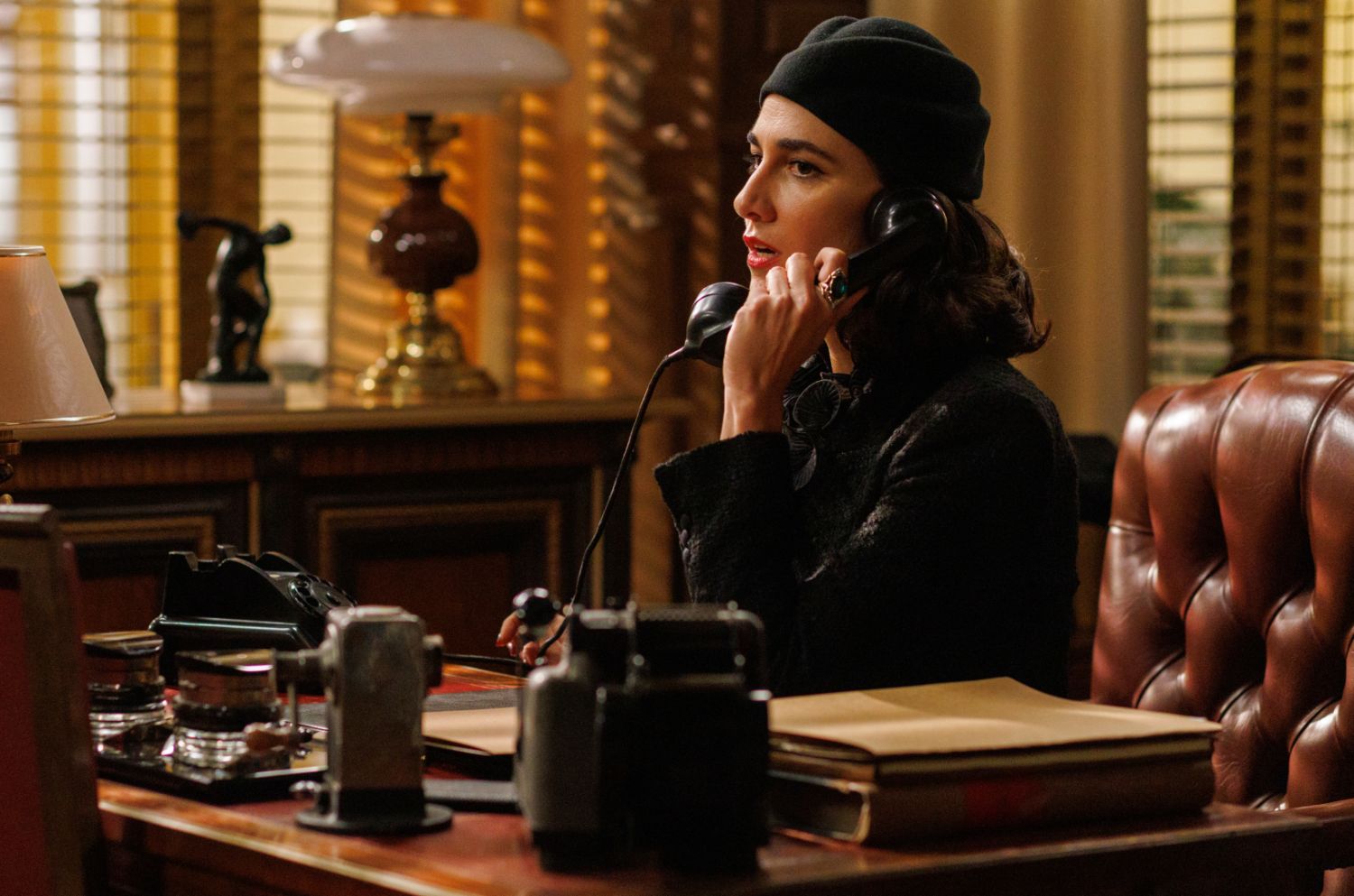 ‘La Moderna’: Carla amenaza con matar a Matilde y sólo Manuel puede impedirlo