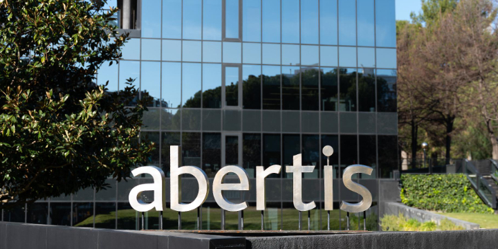 Abertis destinará 370 millones a una autopista en Chile y prolonga su concesión por más de dos años