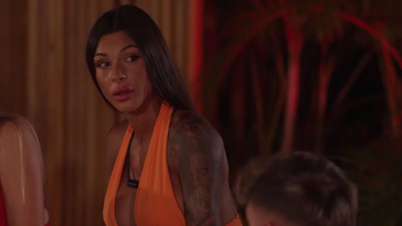 Alba en La Isla de las Tentaciones 7