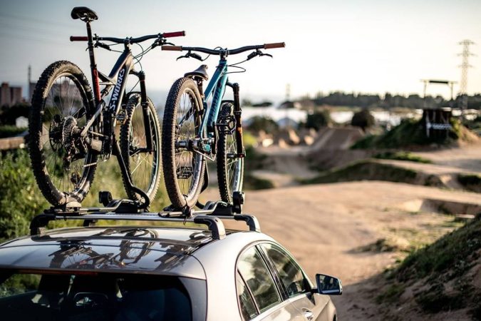 Así es como tienes que transportar tu bicicleta en el coche para que no te sancione la DGT 46 Merca2 Lo más adecuado es usar un portabicis