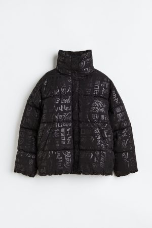 Nuria Roca no va a pasar ni una pizca de frío con este abrigo acolchado de tendencia de H&M 43 Merca2 Chaqueta puffy estampada