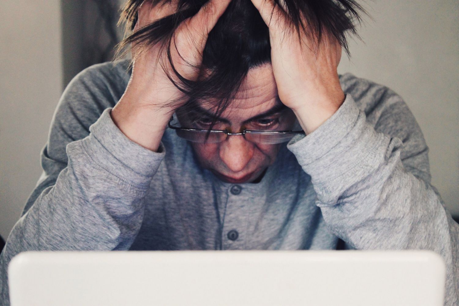 Riesgos de salud mental por el teletrabajo: ansiedad, aislamiento y síntomas depresivos en el home office