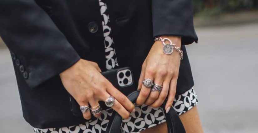 Mira el color que deja la lenteja en tus joyas de plata