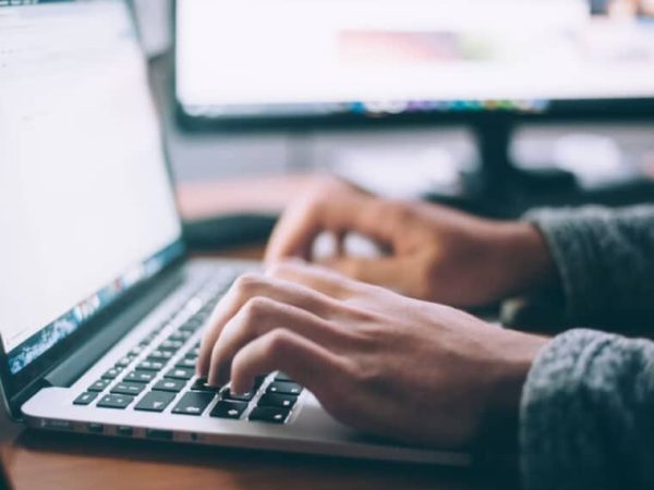 El Gobierno quiere que para ver contenido subido de tono en Internet tengas que presentar estos documentos 2 Merca2.es