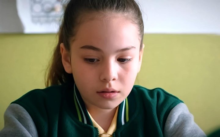 Emel en Hermanos Merca2.es