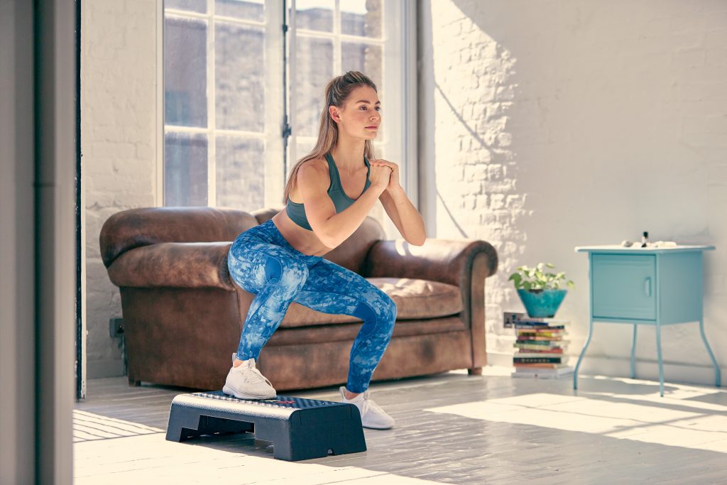 RUTINAS DE CARDIO EN ESPACIOS REDUCIDOS