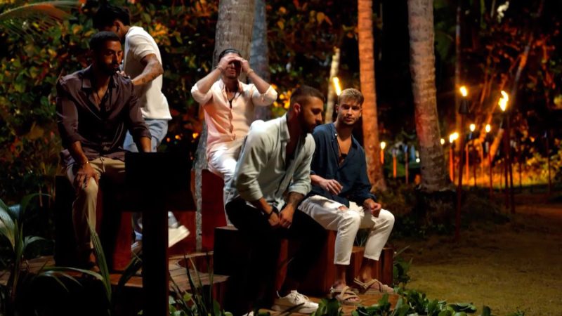 Hoguera de los chicos en La Isla de las Tentaciones Merca2.es