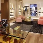 Los compradores que hicieron rica a Louis Vuitton dejan de gastar y el lujo entra en una nueva etapa 1 Merca2 Interior establecimiento de Louis Vuitton