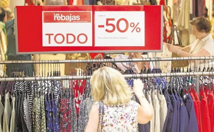 Facua nos enseña cuales son las estafas y los fraudes más comunes en rebajas 120 Merca2 Irregularidades en el etiquetado: cuando 'rebajado' no significa descuento real