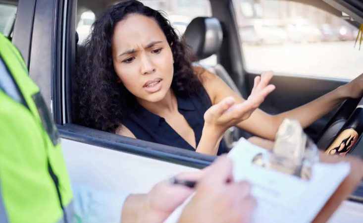 La DGT pone nuevas trabas a quienes se quieren sacar el carnet de conducir en España 43 Merca2.es La DGT ya no te puede multar por conducir sin llevar el carnet encima 2 Merca2.es