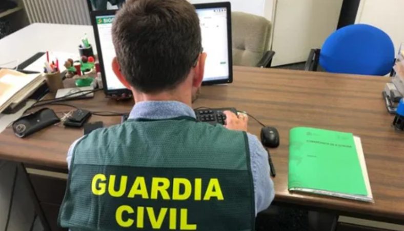 ¿Cómo opera esta estafa online de la que nos advierte la Guardia Civil?
