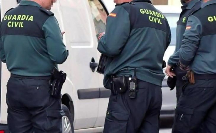 La Guardia Civil informa de una nueva estafa que llega a traves de un regalo de un amigo 8 Merca2.es