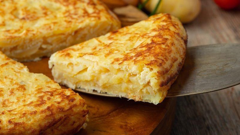 Parece hecha en casa, pero no lo es: la OCU dicta sentencia sobre cuál es la mejor tortilla de patata de supermercado 30 Merca2.es La tortilla de patata que triunfa en los McDonalds de Espana y Paris 10 Merca2.es