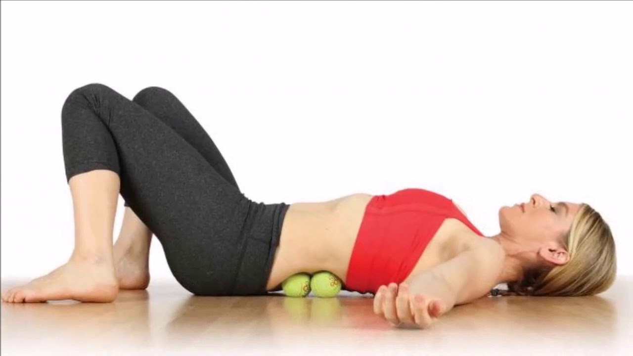 La moda de los automasajes con una pelota de tenis para esculpir el cuerpo que ya arrasa en Japón 1 Merca2.es EL ORIGEN DE LA TÉCNICA Y LOS BENEFICIOS DE LOS AUTOMASAJES CON PELOTA DE TENIS