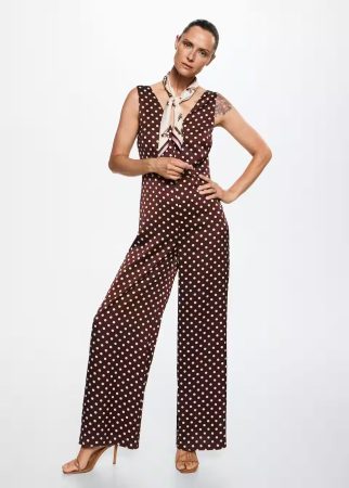 Mango Outlet premia a las más previsoras rebajando los vestidos y monos de invitada a menos de 10€ 4 Merca2 Mono estampado lunares