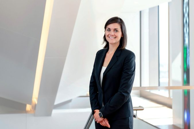 Cómo posicionarse en un entorno marcado por el aumento del riesgo geopolítico, según Pimco 1 Merca2.es PIMCO Tiffany Wilding MAIN Merca2.es