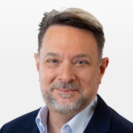 Sandoz refuerza su cartera en oftalmología con la compra de Cimerli y competirá con Roche 3 Merca2.es Richard Saynor sandoz Merca2.es