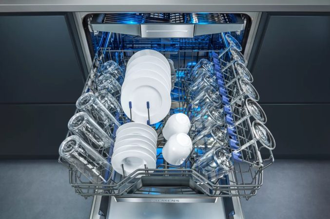 Si tienes lavavajillas debes saber que ademas de la vajilla y los cubiertos puedes limpiar tambien estas otras cosas 4 Merca2.es